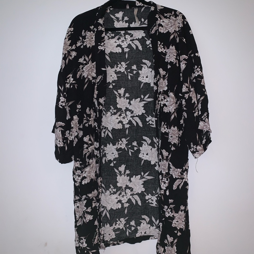 Black and white floral kimono